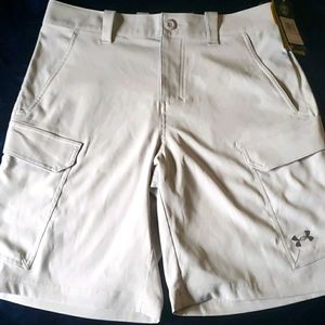 Mens UA shorts, new with tags